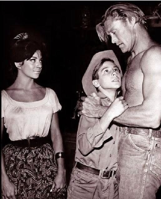 Look closer, this scene from the Rifleman is not edited and it confirms what we all suspected