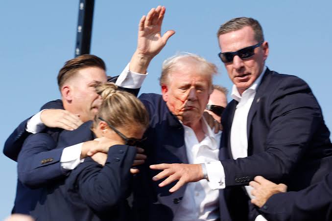 30 MINUTES AGO IN WASHINGTON, Shock in D.C.: President Donald Trump Shot AGAIN…. See more